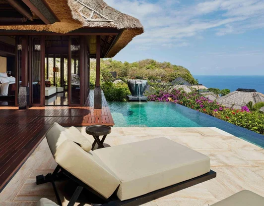 Serpenti Villa