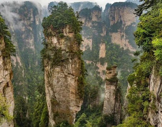 День 4-6: Природа Аватара (Чжанцзяцзе). 