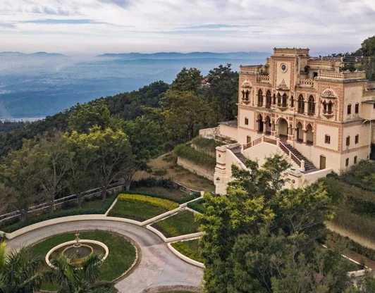 Ananda in the Himalayas (Ришикеш)